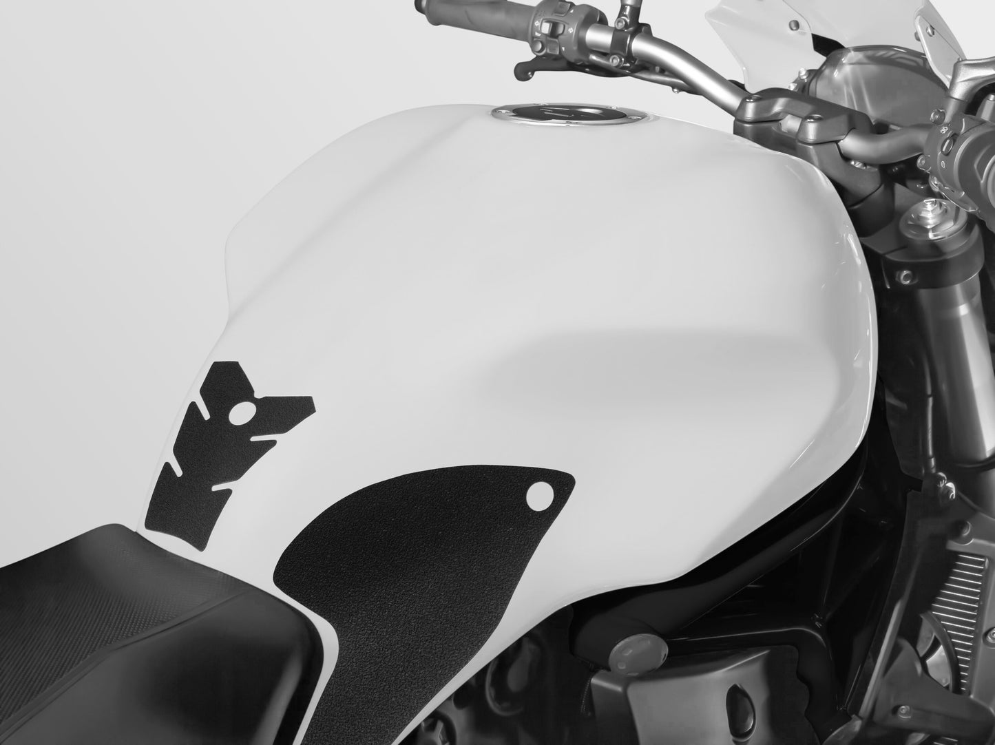 Wolfline Motorcycle Accessories Anti Slip Tank Pad Stickers Side Gas Tank Pad Knee Grip Decals Protection For Ducati Monster 821 Monster821 2015 2016 2017 2018 2019 2020