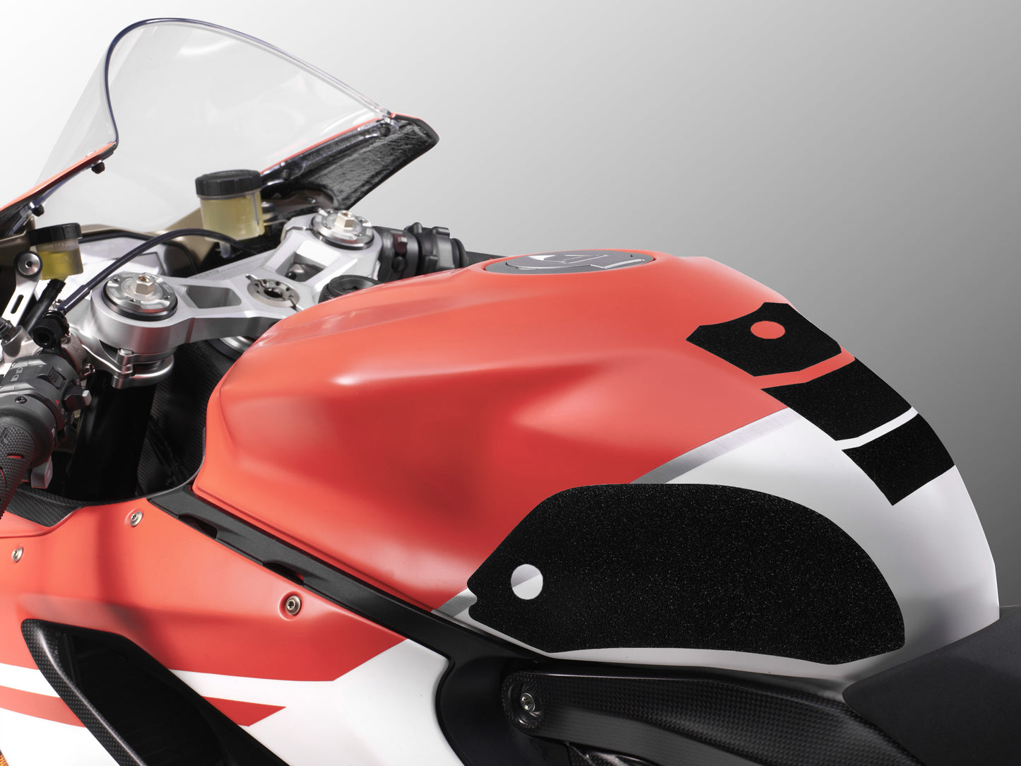 Wolfline Motorcycle Anti Slip Tank Pad Stickers Side Gas Tank Pad Knee Grip Decals Protection For Ducati 899 1099 1199 1299 2007 2008 2009 2010 2011 2012